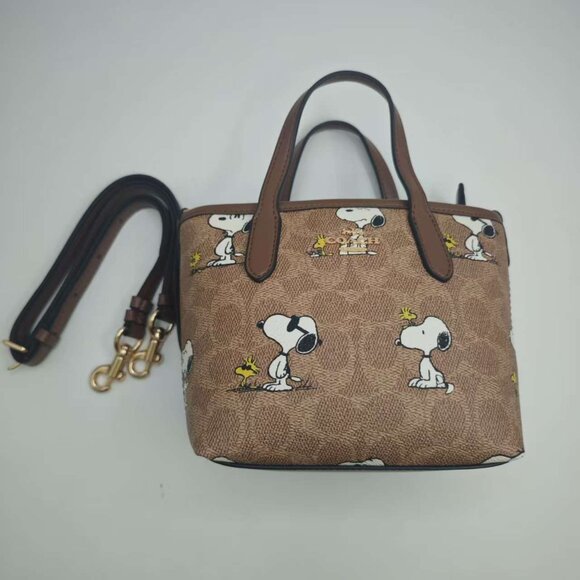 Coach Snoopy Character Pattern Satchel - Picture 2 of 6